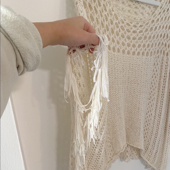 Poncho/sweater - size small - Picture 3 of 3